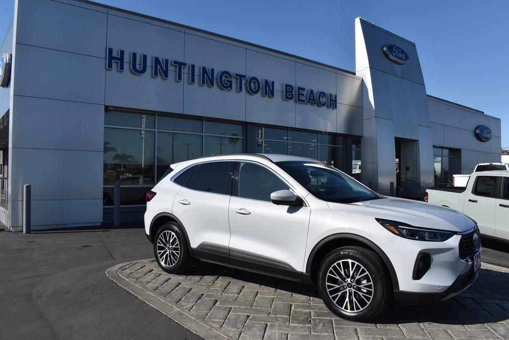 new 2025 Ford Escape PHEV car, priced at $44,425