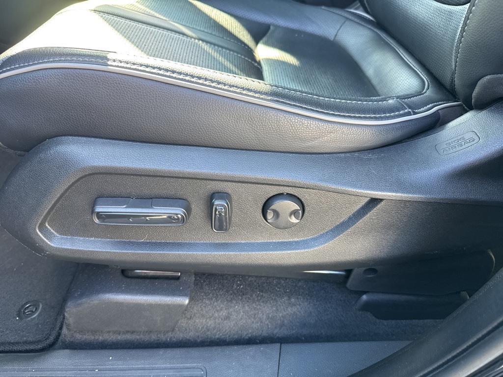 used 2023 Honda Pilot car, priced at $39,995