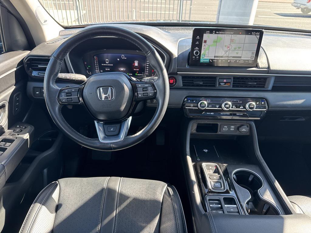 used 2023 Honda Pilot car, priced at $39,995