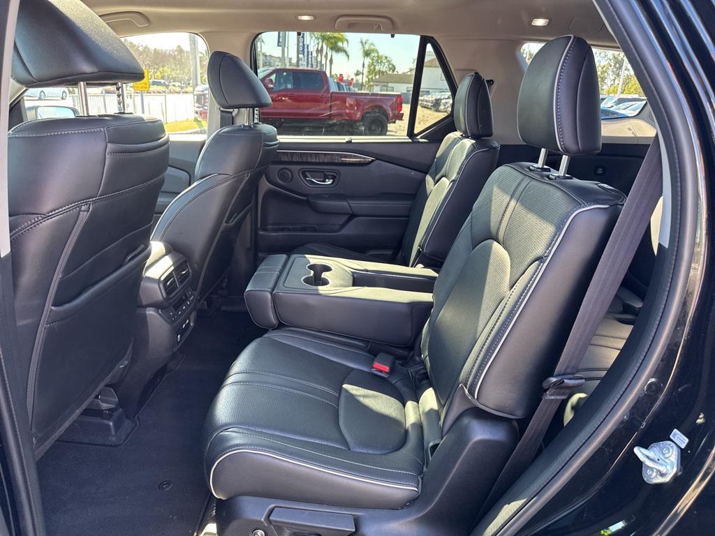 used 2023 Honda Pilot car, priced at $39,995