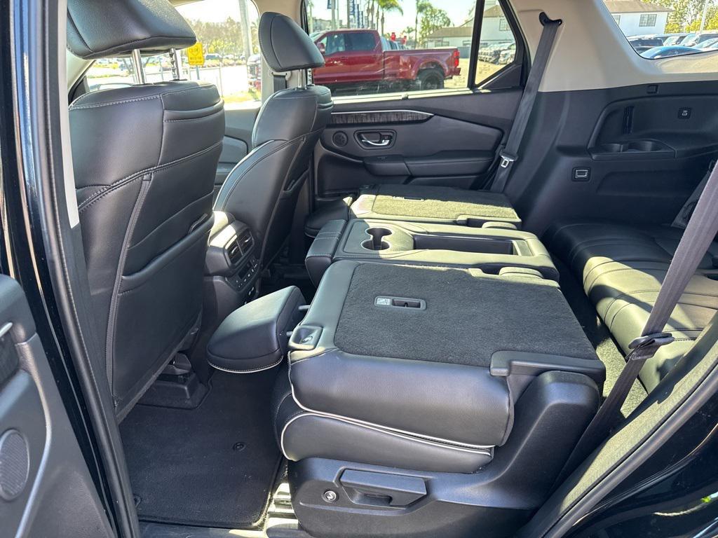 used 2023 Honda Pilot car, priced at $39,995