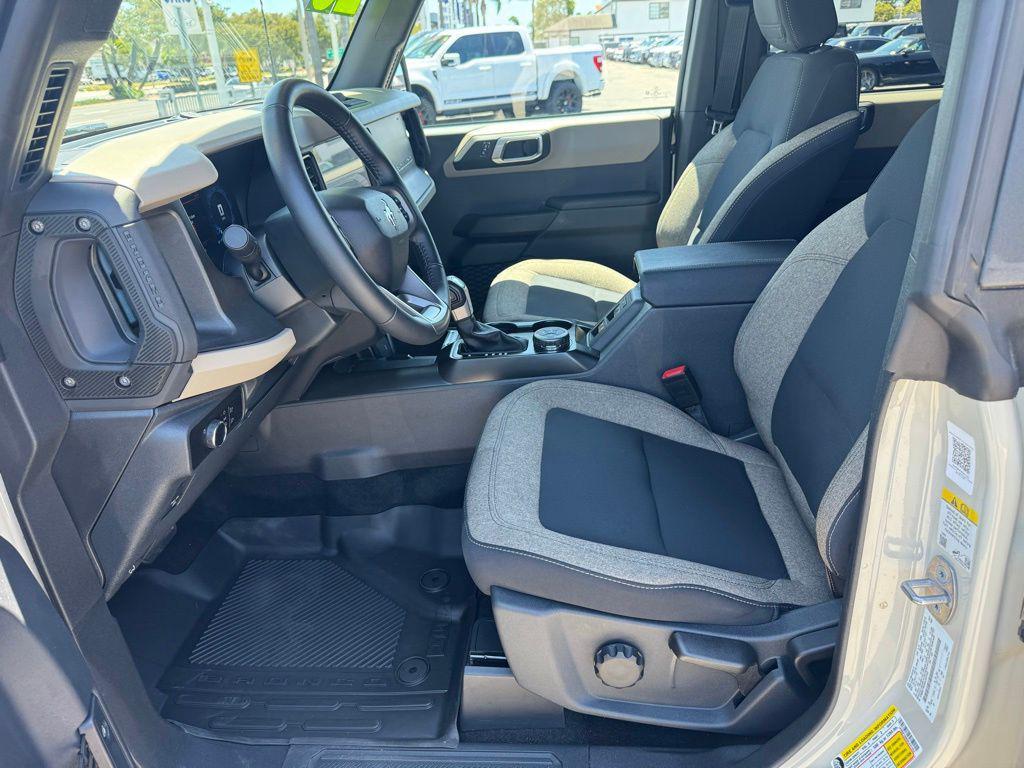 used 2025 Ford Bronco car, priced at $40,990