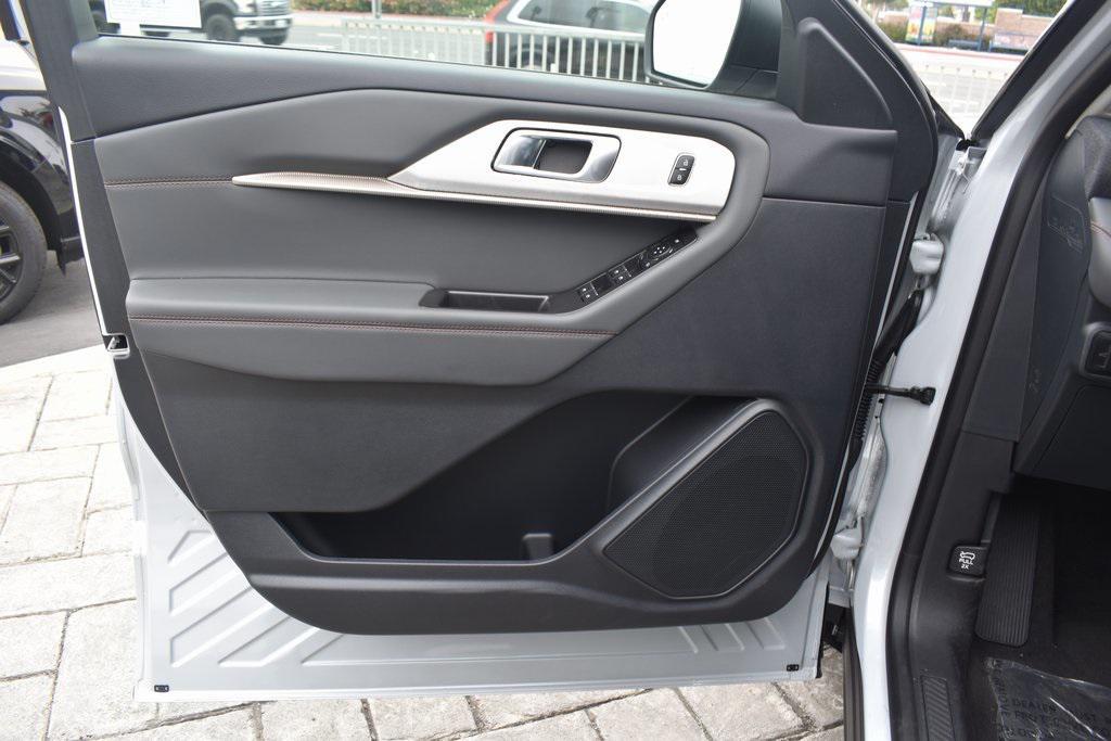 new 2025 Ford Explorer car, priced at $45,190