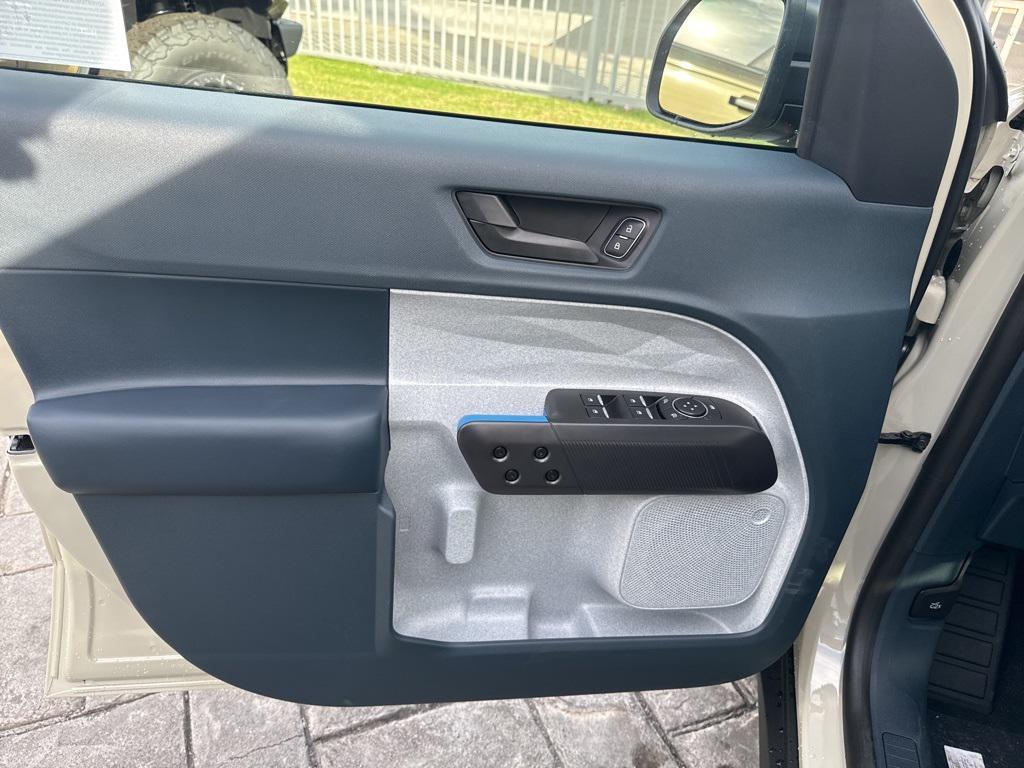 new 2025 Ford Maverick car, priced at $32,465