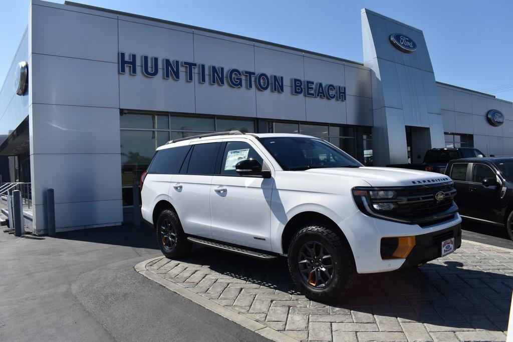 new 2025 Ford Expedition car, priced at $83,805
