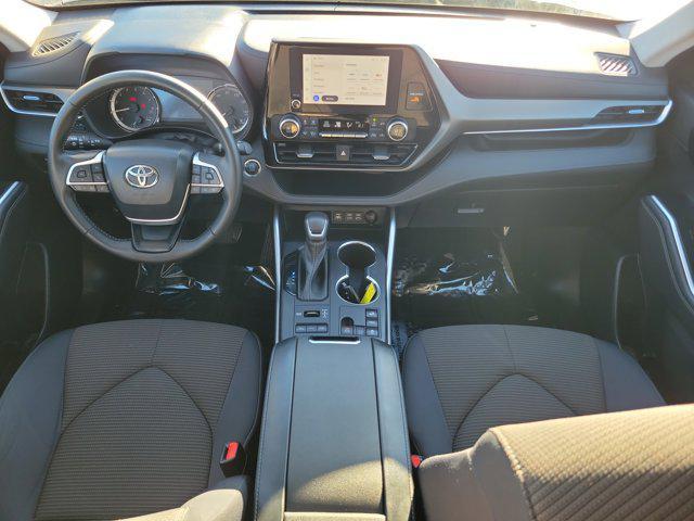 used 2023 Toyota Highlander car, priced at $35,984