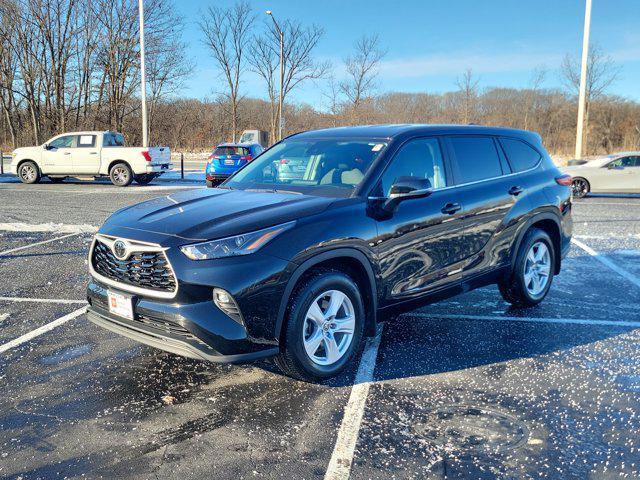 used 2023 Toyota Highlander car, priced at $35,984
