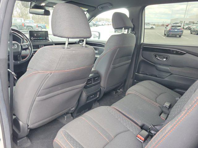 used 2025 Honda Pilot car, priced at $40,588