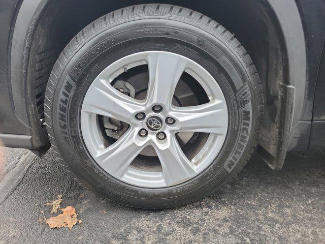 used 2020 Toyota Highlander car, priced at $25,988