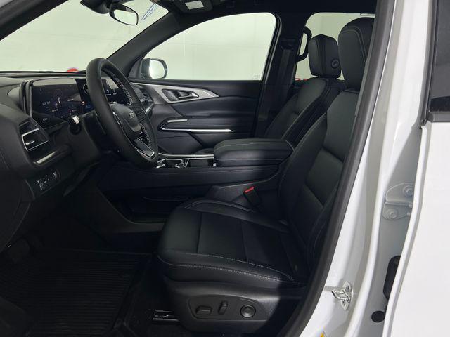 new 2026 Chevrolet Traverse car, priced at $46,505
