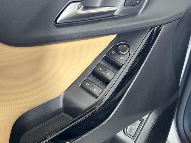 new 2026 Chevrolet Equinox car, priced at $37,290