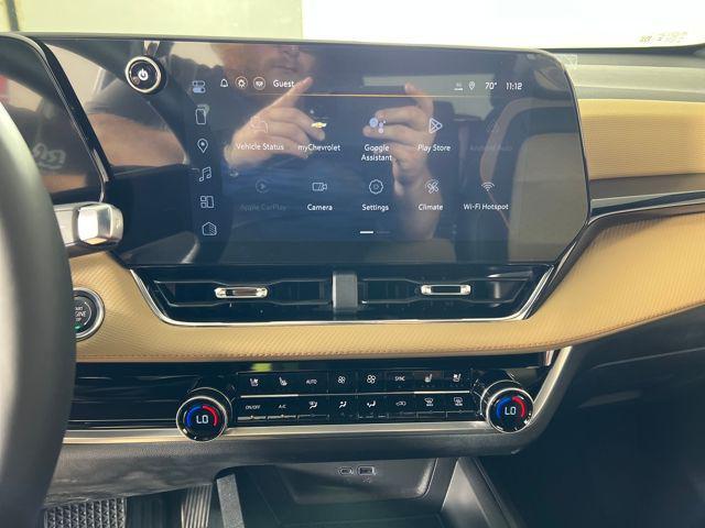 new 2026 Chevrolet Equinox car, priced at $37,290