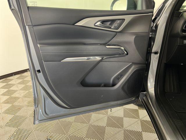 new 2026 Chevrolet Traverse car, priced at $48,670