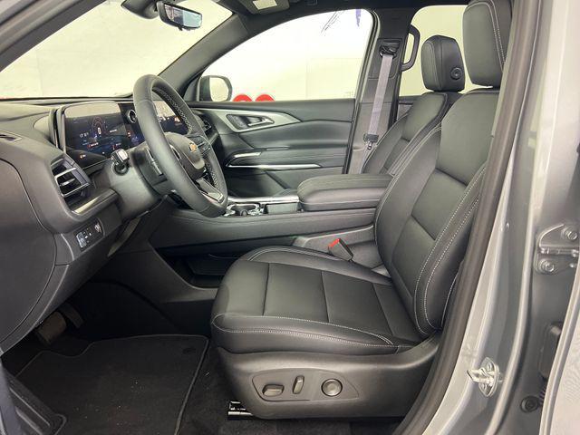 new 2026 Chevrolet Traverse car, priced at $48,670