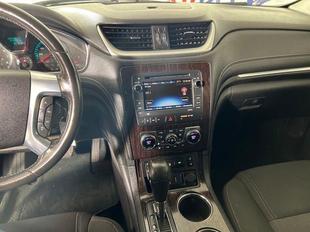 used 2015 Chevrolet Traverse car, priced at $11,193