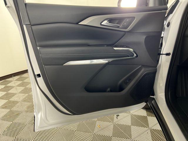 new 2026 Chevrolet Traverse car, priced at $48,670