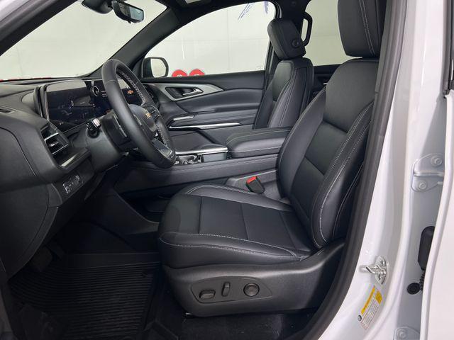 new 2026 Chevrolet Traverse car, priced at $47,945