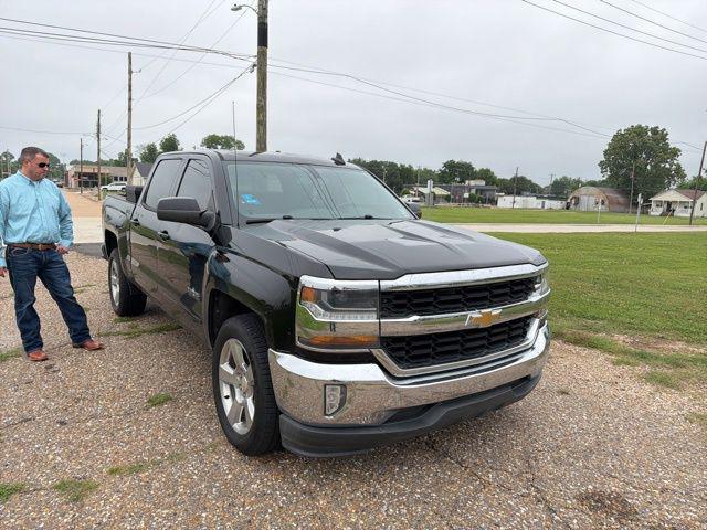 used 2018 Chevrolet Silverado 1500 car, priced at $20,833