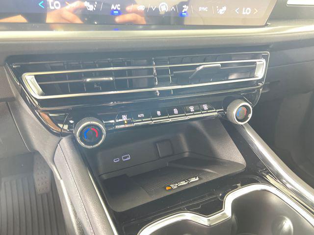 new 2026 Chevrolet Traverse car, priced at $44,445