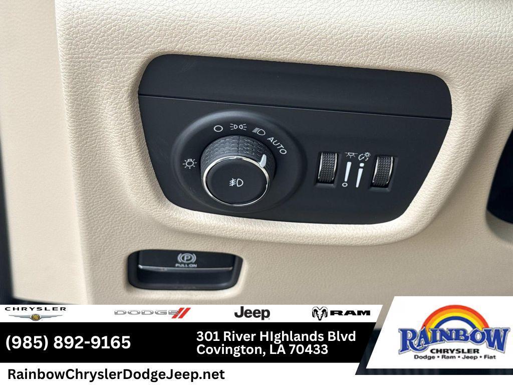 new 2026 Jeep Grand Cherokee car, priced at $43,334