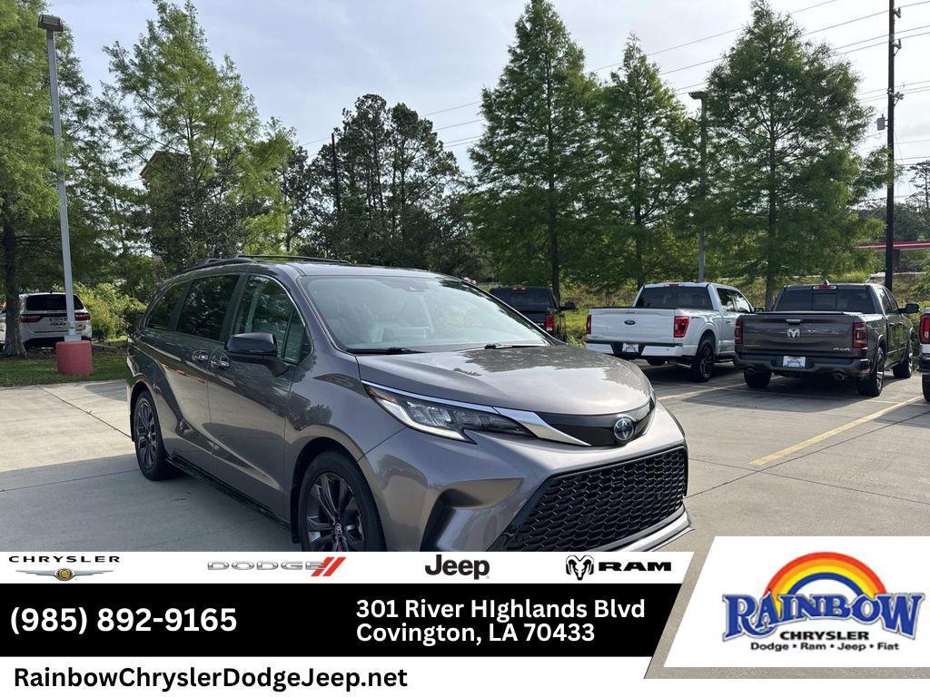 used 2022 Toyota Sienna car, priced at $37,374