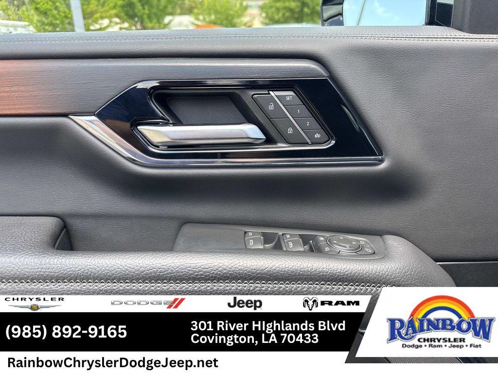 used 2025 GMC Yukon car, priced at $66,374