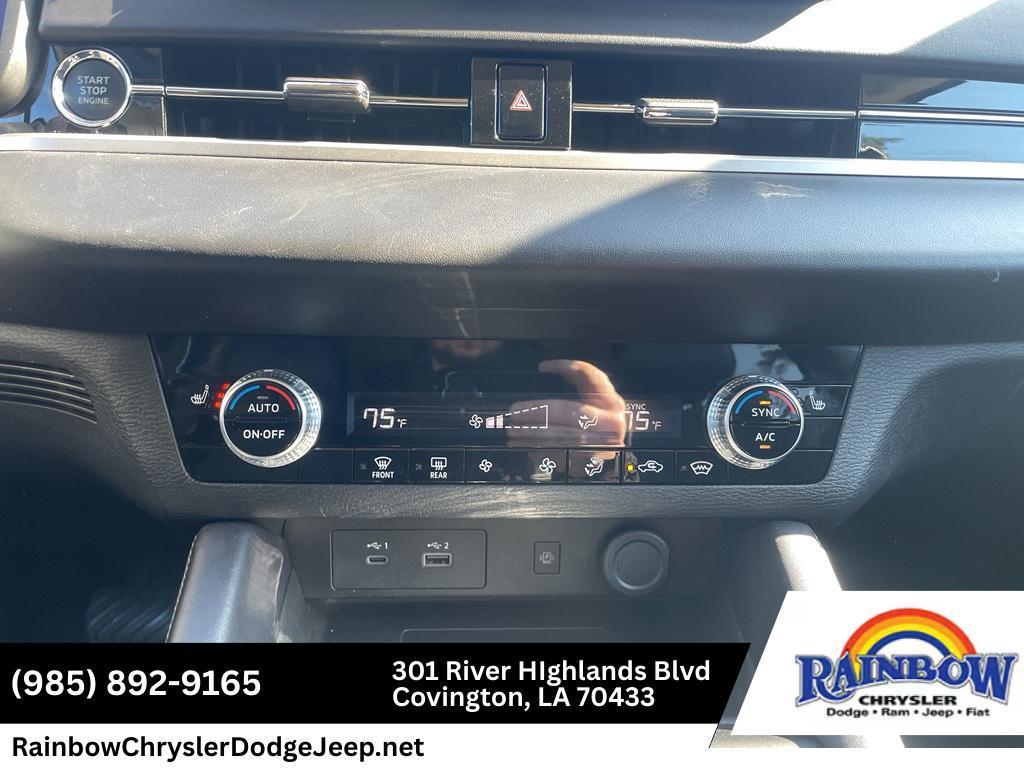 used 2024 Mitsubishi Outlander car, priced at $21,997