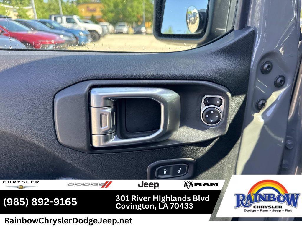 used 2018 Jeep Wrangler Unlimited car, priced at $20,374