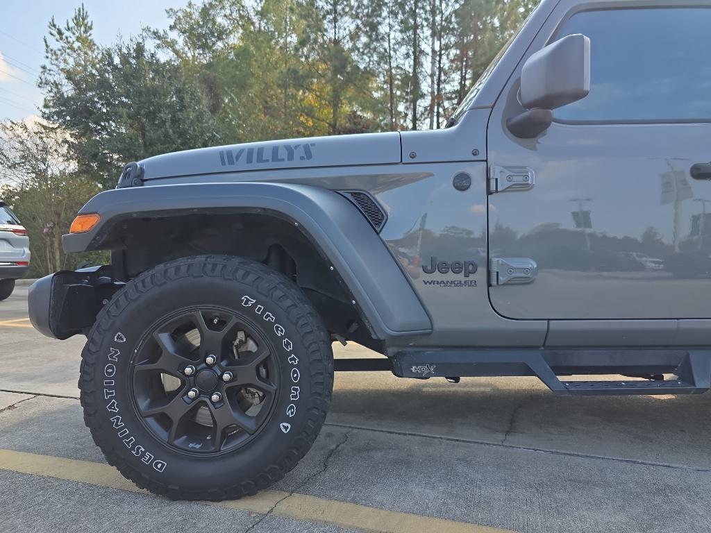 used 2021 Jeep Wrangler Unlimited car, priced at $28,895