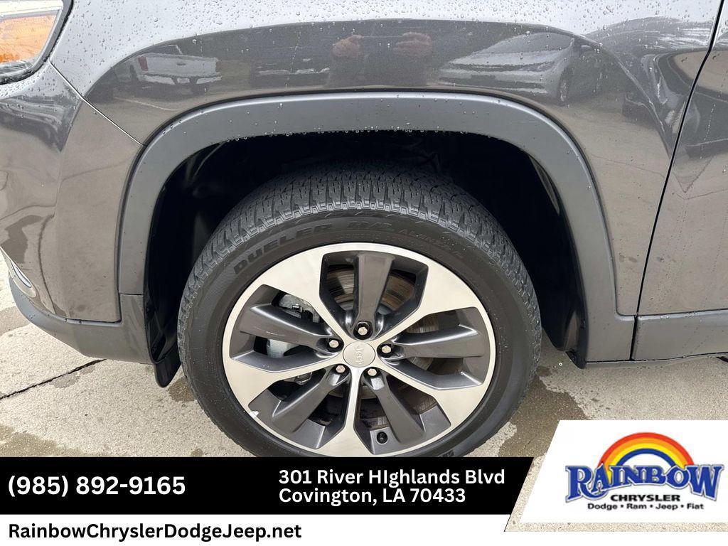 used 2022 Jeep Cherokee car, priced at $26,900