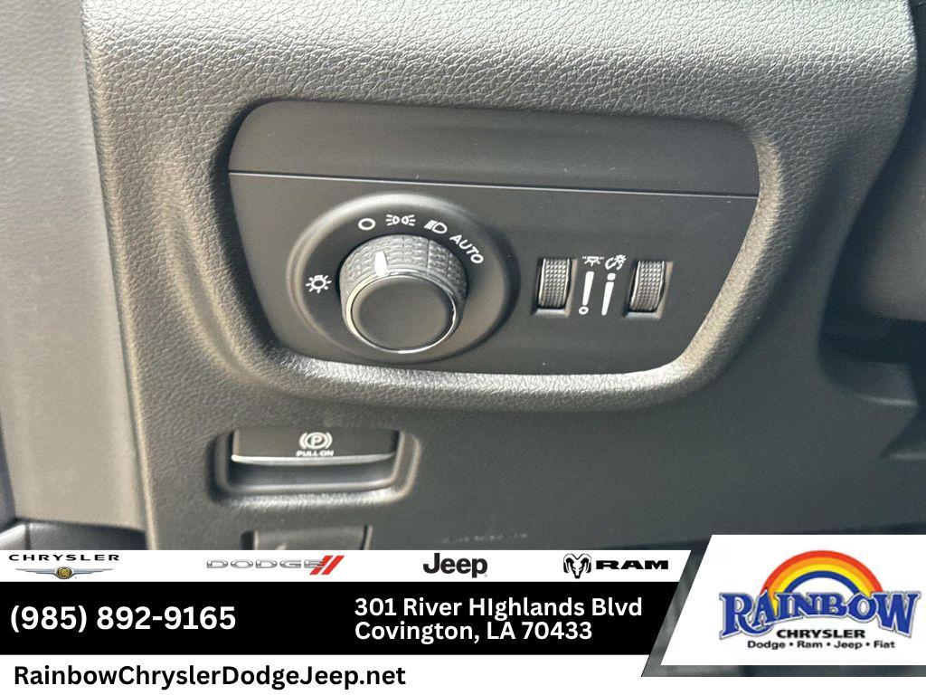 new 2026 Jeep Grand Cherokee car, priced at $43,299