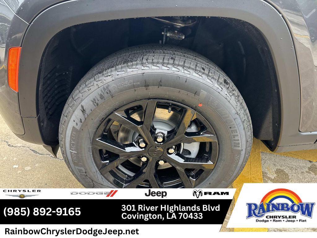 new 2026 Jeep Grand Cherokee car, priced at $43,299