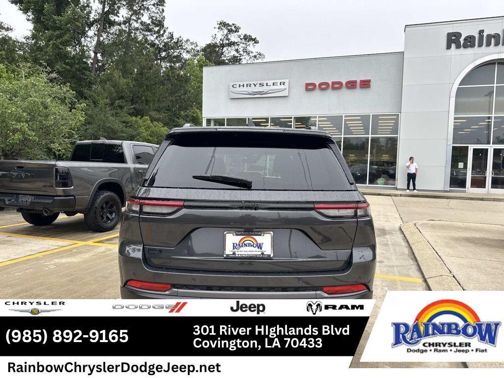 new 2026 Jeep Grand Cherokee car, priced at $43,299