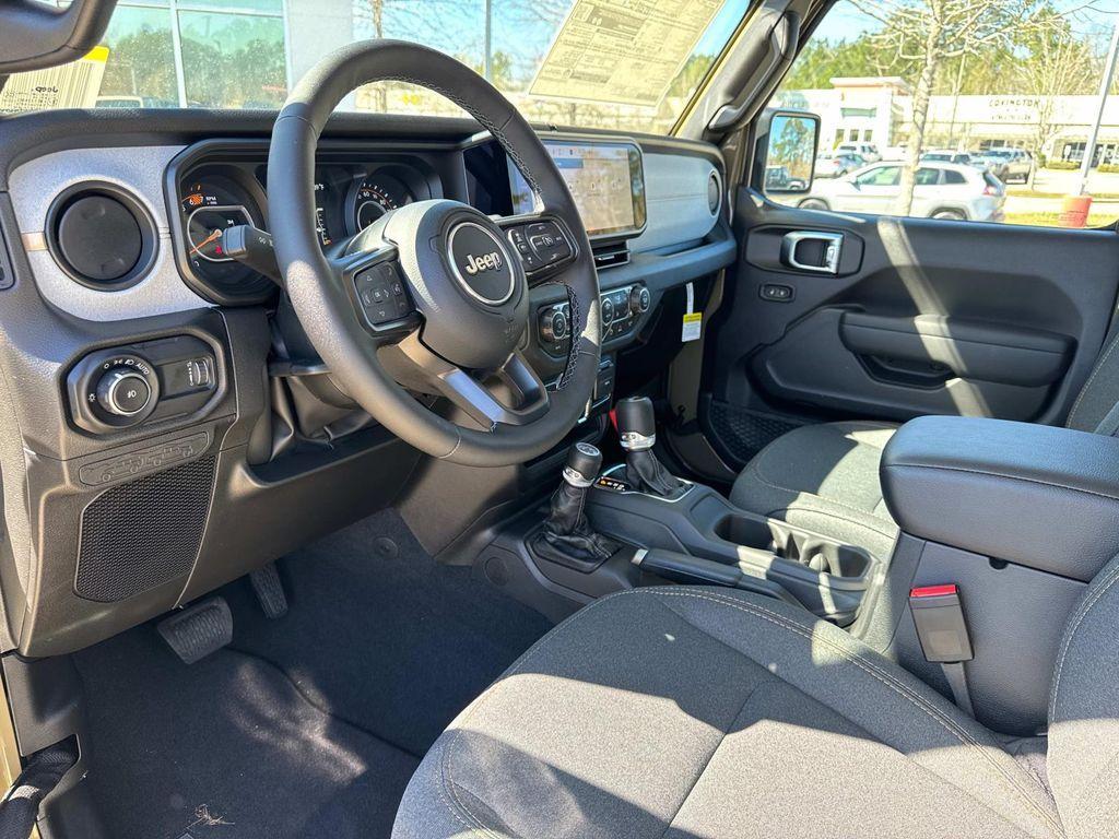 new 2025 Jeep Wrangler car, priced at $47,160