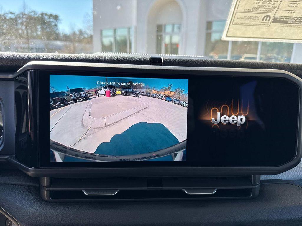 new 2025 Jeep Wrangler car, priced at $47,160