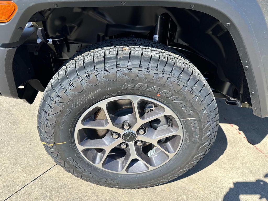 new 2025 Jeep Wrangler car, priced at $47,160