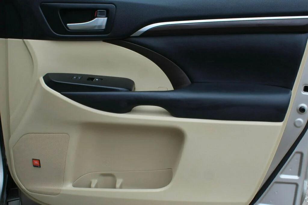 used 2015 Toyota Highlander car, priced at $20,690