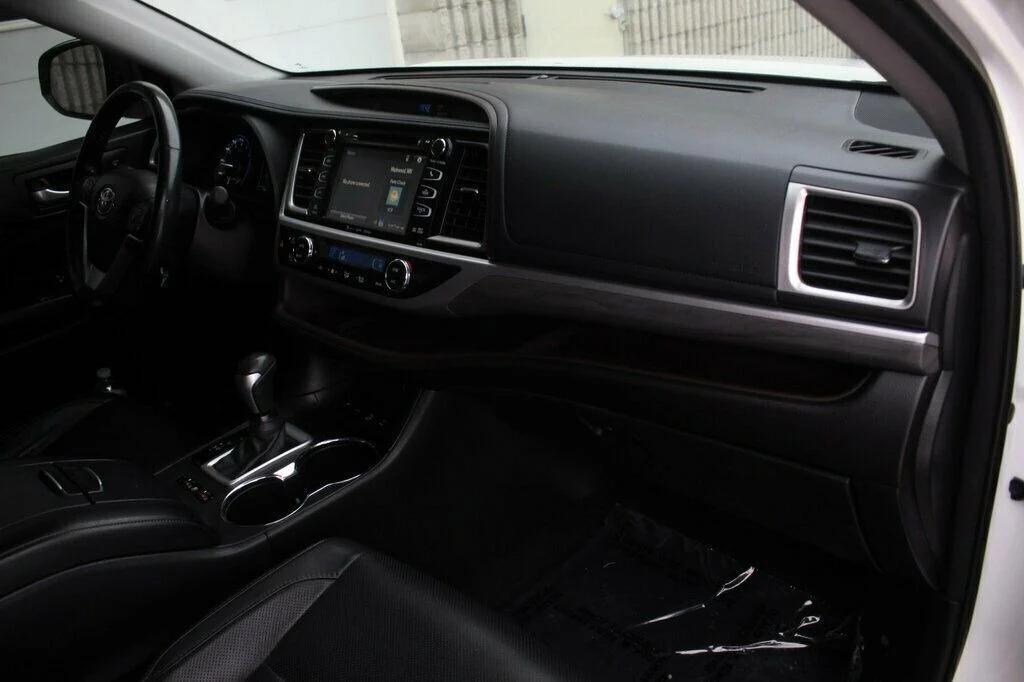 used 2017 Toyota Highlander car, priced at $26,690