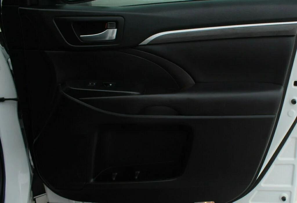 used 2017 Toyota Highlander car, priced at $26,690