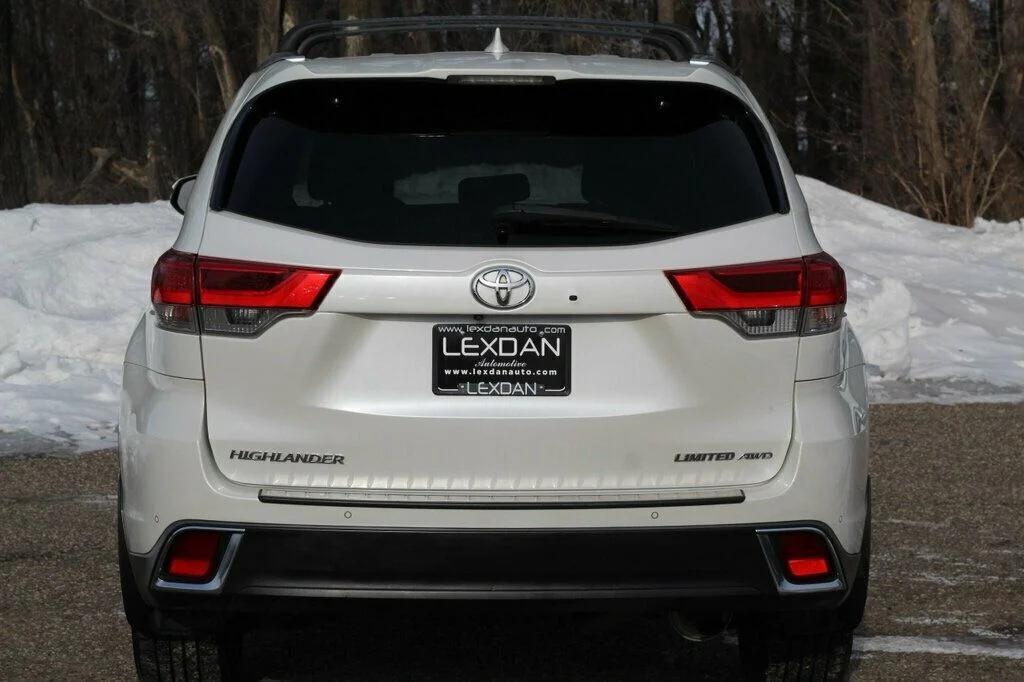 used 2017 Toyota Highlander car, priced at $26,690