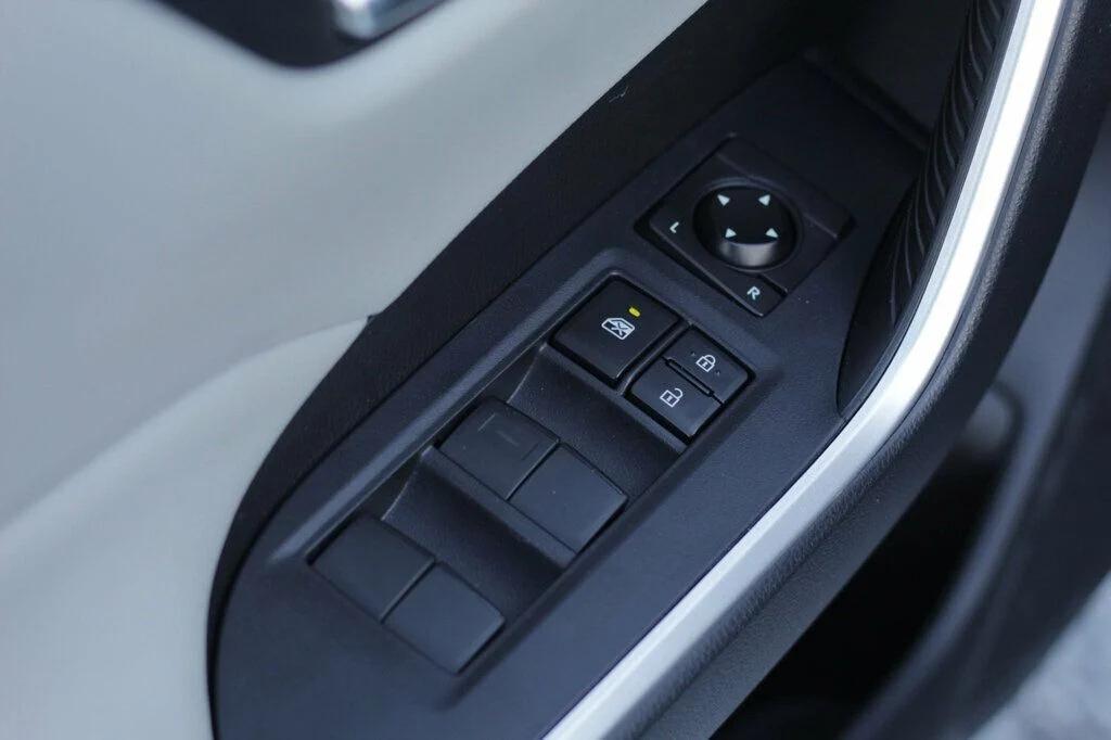 used 2021 Toyota RAV4 Hybrid car, priced at $27,998