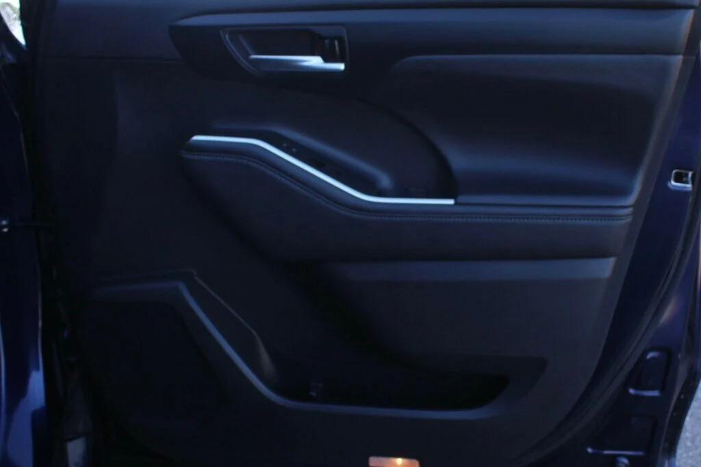 used 2023 Toyota Highlander Hybrid car, priced at $32,988