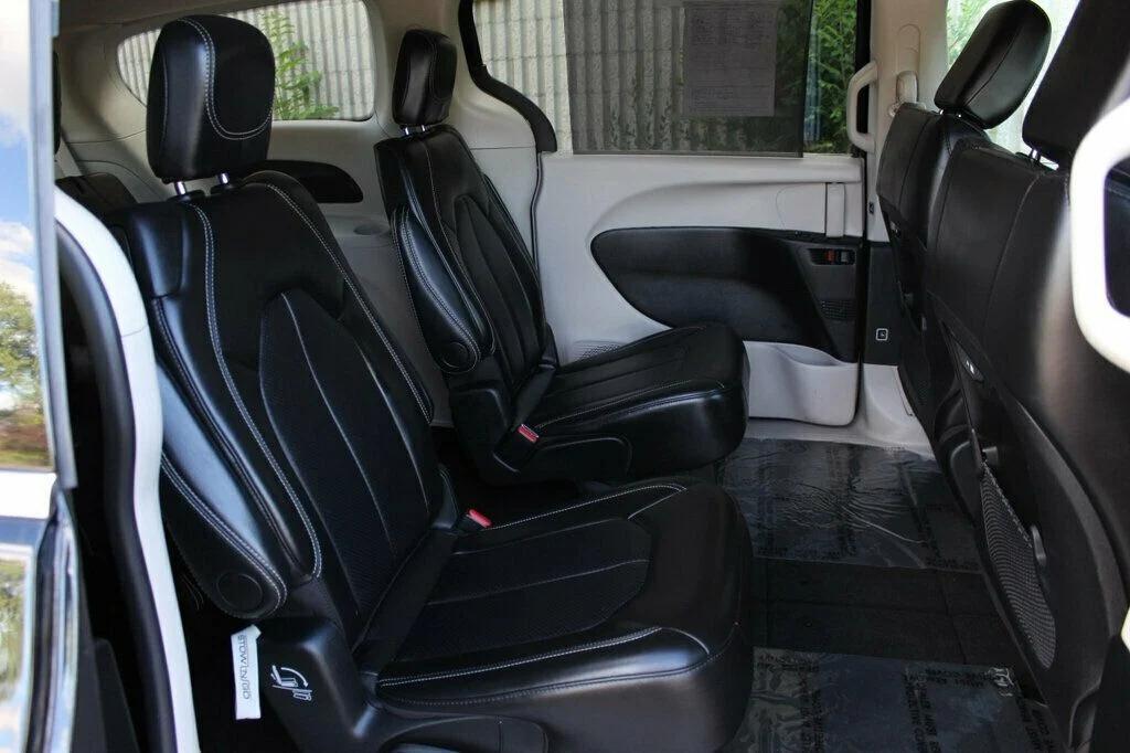 used 2024 Chrysler Pacifica car, priced at $26,690