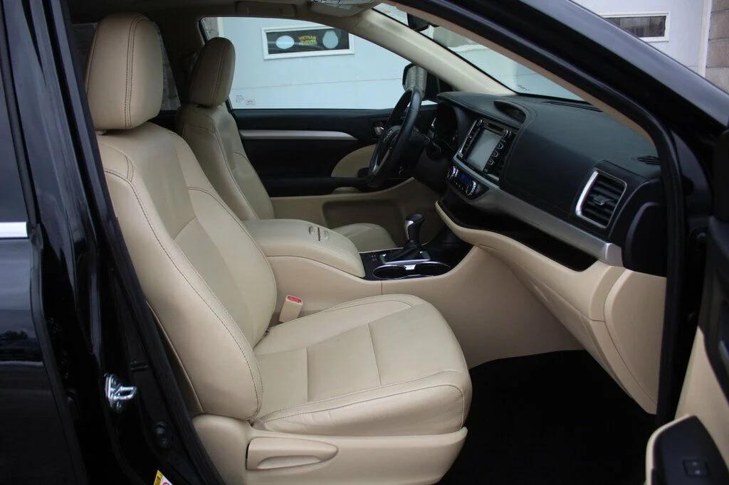 used 2016 Toyota Highlander car, priced at $21,998