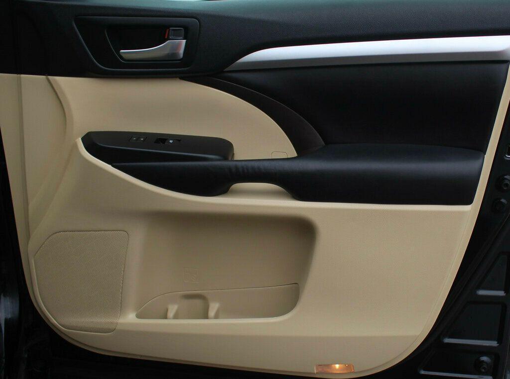 used 2016 Toyota Highlander car, priced at $21,998