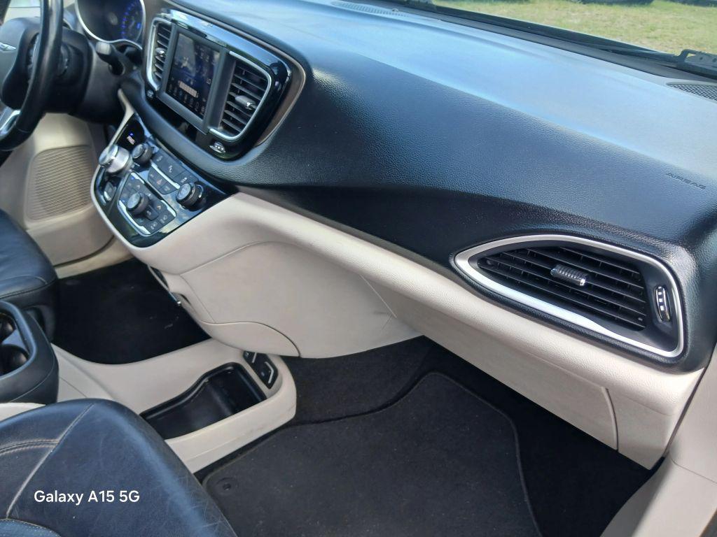used 2019 Chrysler Pacifica car, priced at $10,356