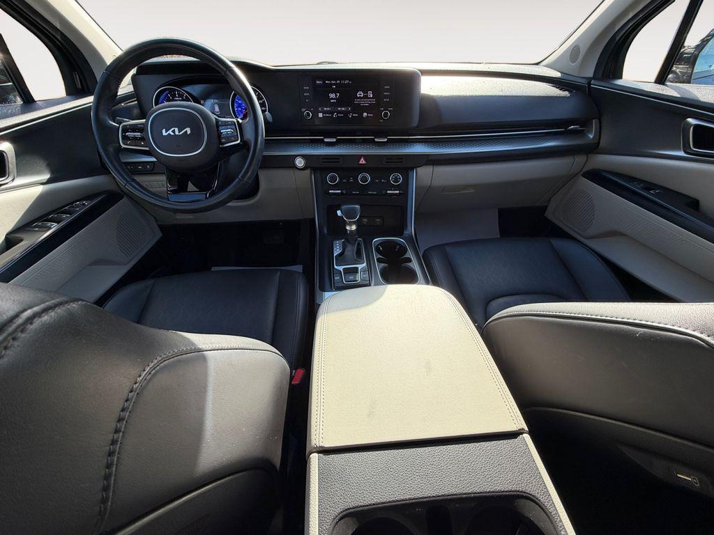 used 2023 Kia Carnival car, priced at $27,991