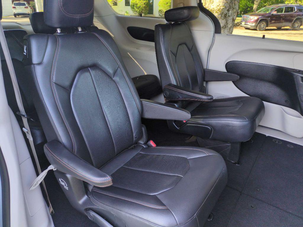 used 2020 Chrysler Pacifica car, priced at $18,975