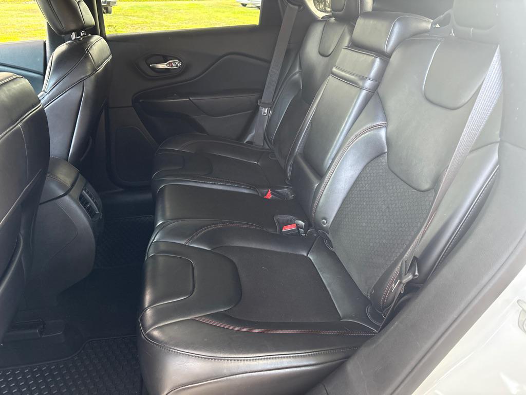 used 2019 Jeep Cherokee car, priced at $17,475