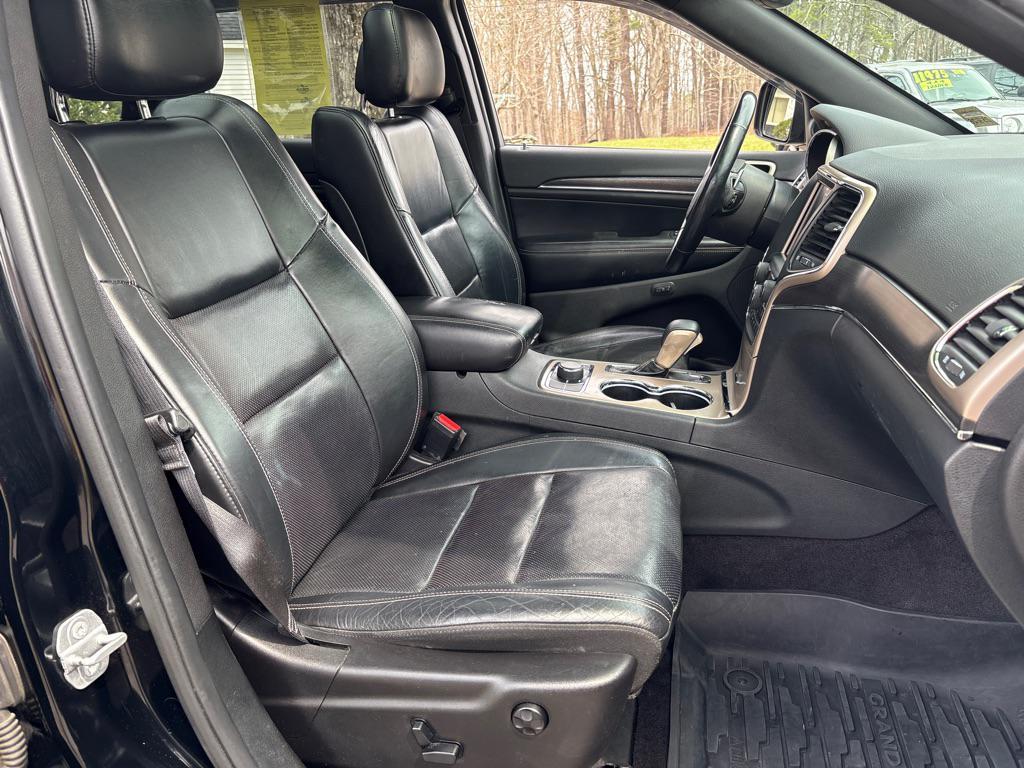 used 2017 Jeep Grand Cherokee car, priced at $16,475